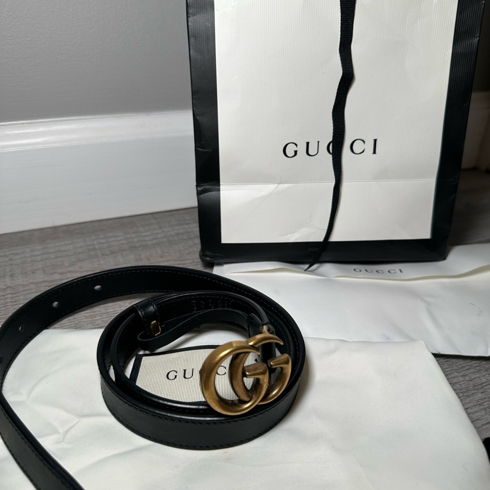 GUCCI- LEATHER DOUBLE GG BELT